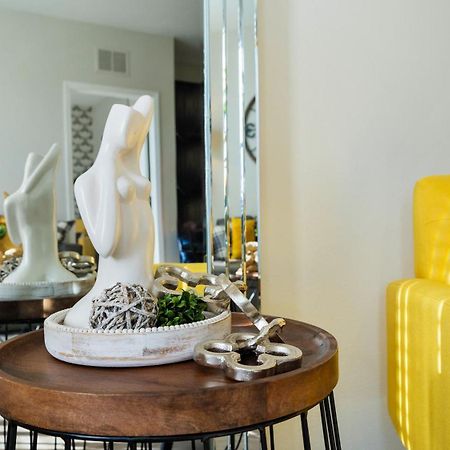 Urban 2Br2Ba Gem-Near Airport Apartment Тампа Екстериор снимка