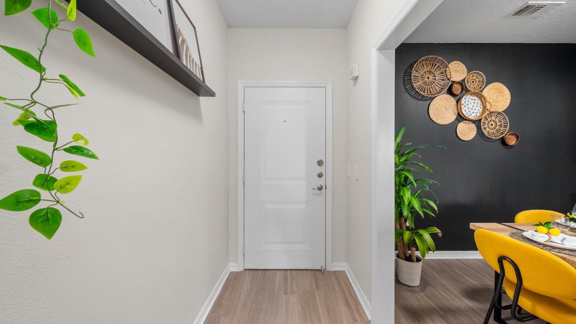 Urban 2Br2Ba Gem-Near Airport Apartment Тампа Екстериор снимка